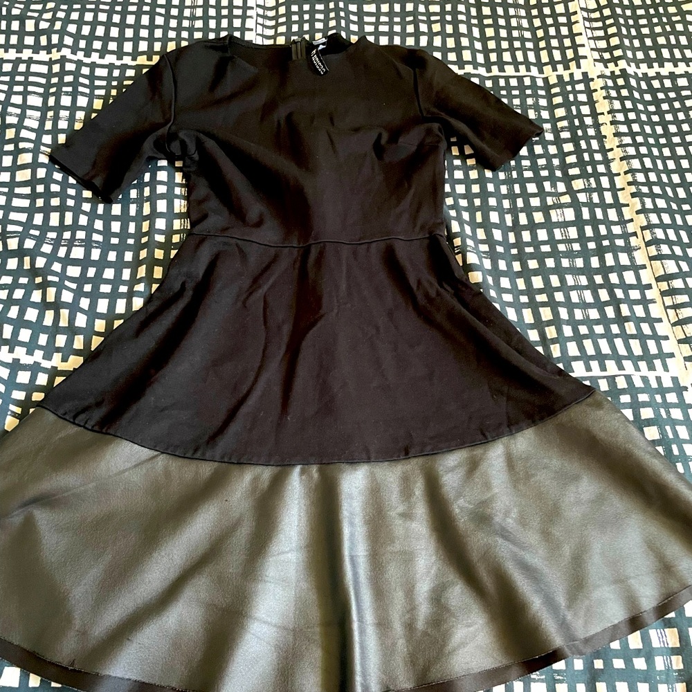 Short sleeve little black dress with flare